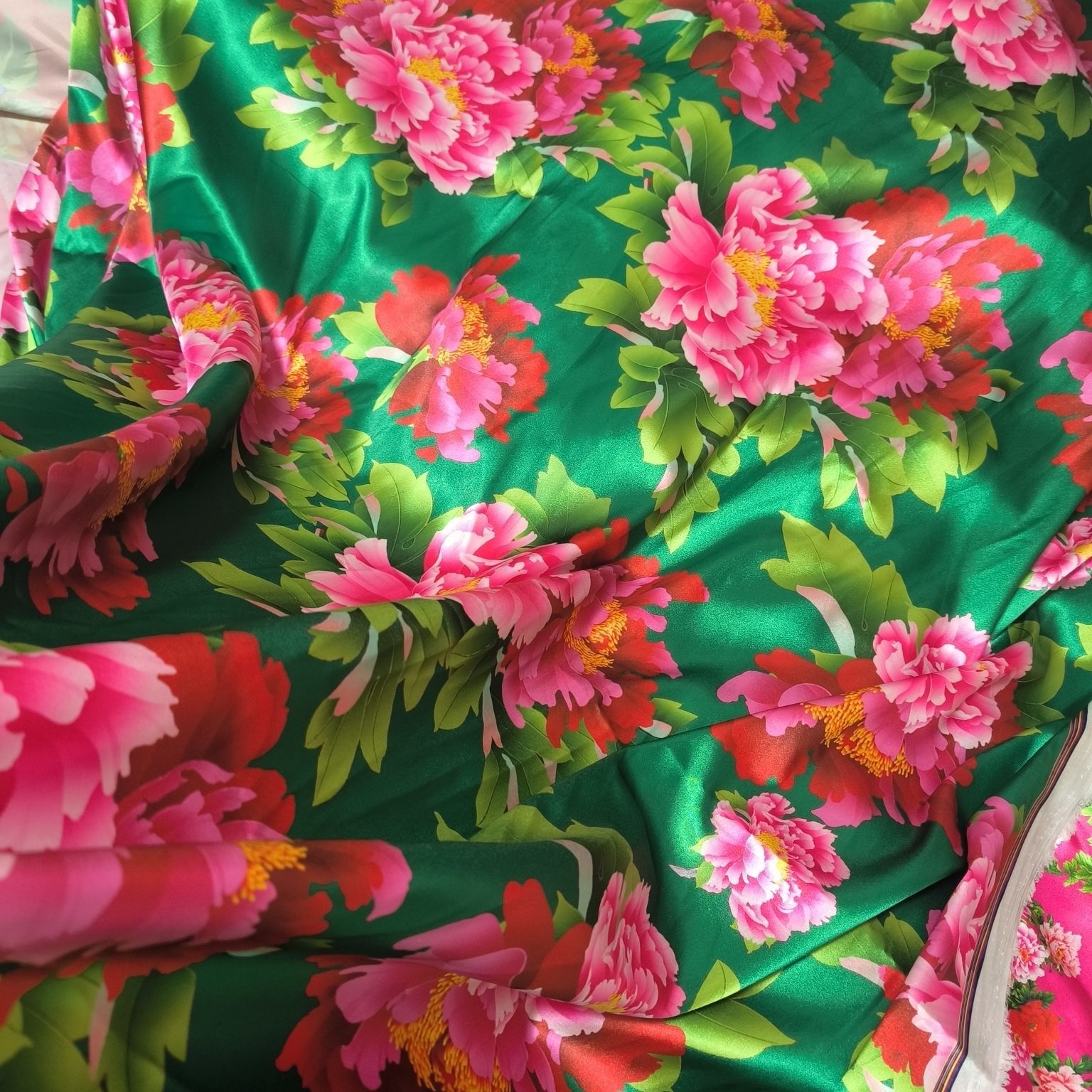 Bloemenprint Acetaat Satijnen  - Sewing And Textile recensie en prijs